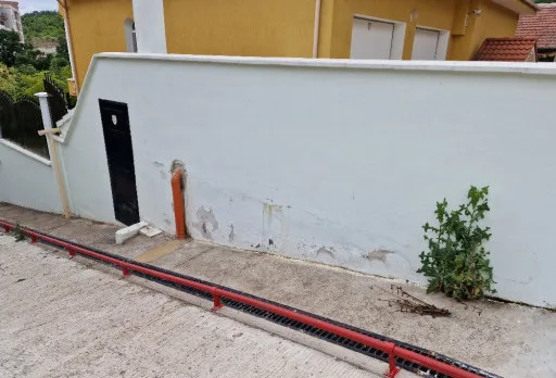 Bau- und Reparaturarbeiten an einem Haus in der Nähe von Albena