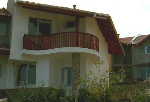 Строителство на 8 къщи в Балчик, с. Рогачево