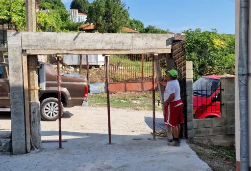 Строително-ремонтни работи на къща до Албена