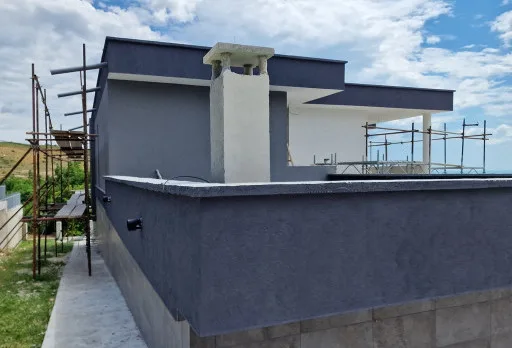 Модерна вила с плосък покрив в Балчик