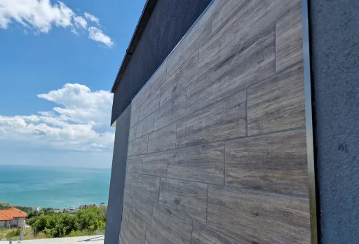 Модерна вила с плосък покрив в Балчик