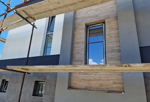 Модерна вила с плосък покрив в Балчик