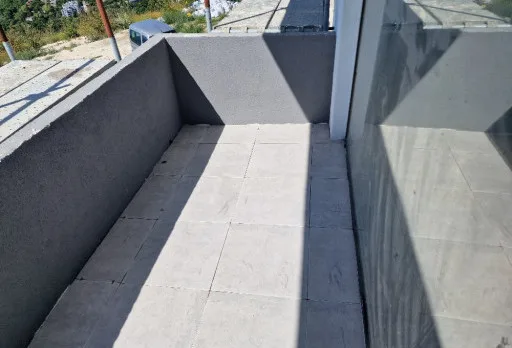 Модерна вила с плосък покрив в Балчик