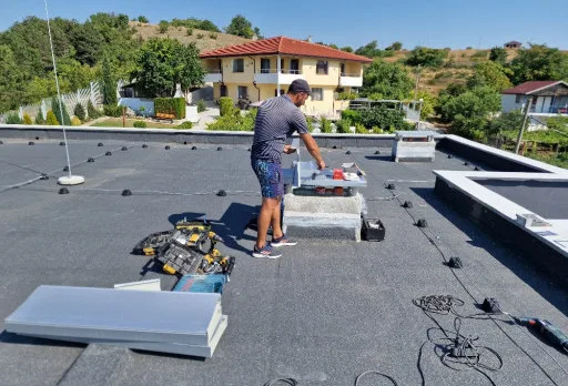 Модерна вила с плосък покрив в Балчик