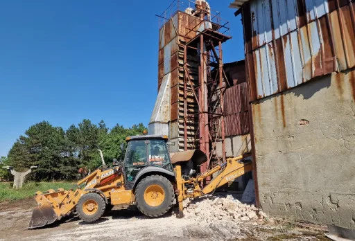 Строителство на складове за зърно в Кардам
