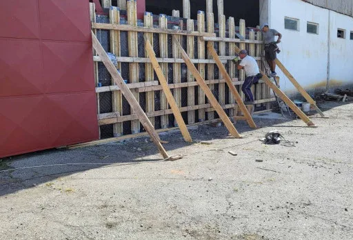 Строителство на складове за зърно в Кардам