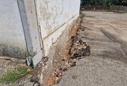 Строителство на складове за зърно в Кардам