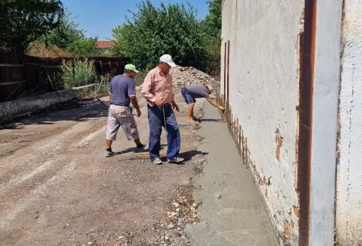 Строителство на складове за зърно в Кардам