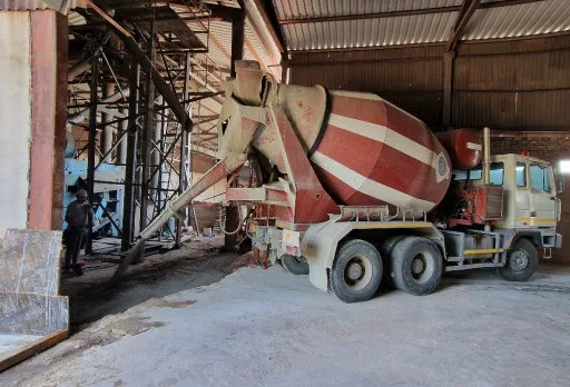 Строителство на складове за зърно в Кардам