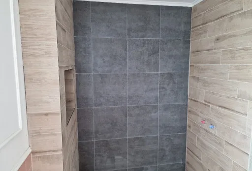 Модерна вила с плосък покрив в Балчик