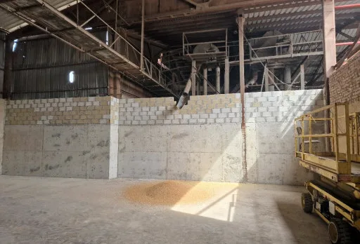 Строителство на складове за зърно в Кардам