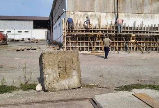 Строителство на складове за зърно в Кардам