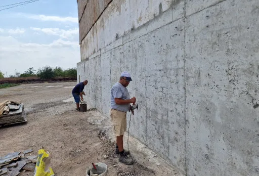 Строителство на складове за зърно в Кардам