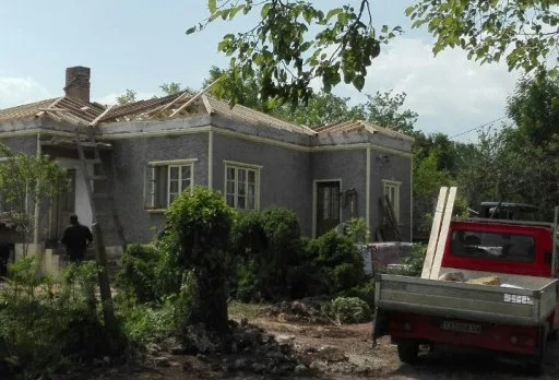 Нов покрив на къща до Дуранкулак