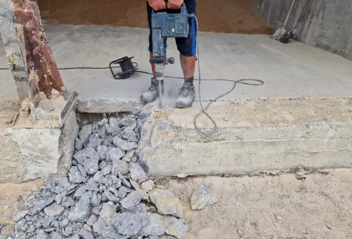 Строителство на складове за зърно в Кардам