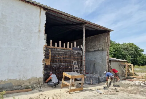 Строителство на складове за зърно в Кардам