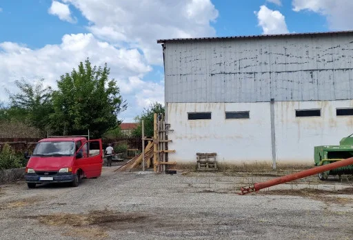 Строителство на складове за зърно в Кардам