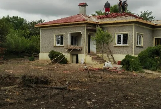Нов покрив на къща до Дуранкулак