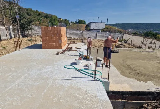 Класическа къща с покрив от керемиди – Рогачево 