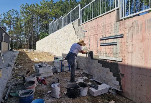 Модерна вила с плосък покрив в Балчик