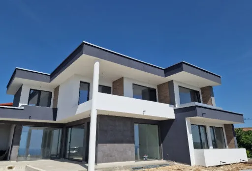 Модерна вила с плосък покрив в Балчик