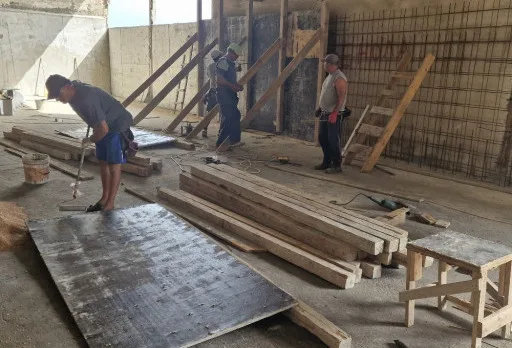 Строителство на складове за зърно в Кардам