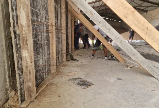 Строителство на складове за зърно в Кардам