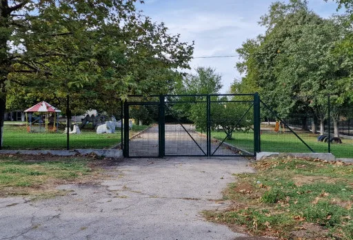 Строителство на бетонова ограда на детска градина в гр. Добрич