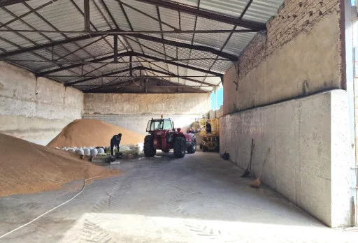 Строителство на складове за зърно в Кардам