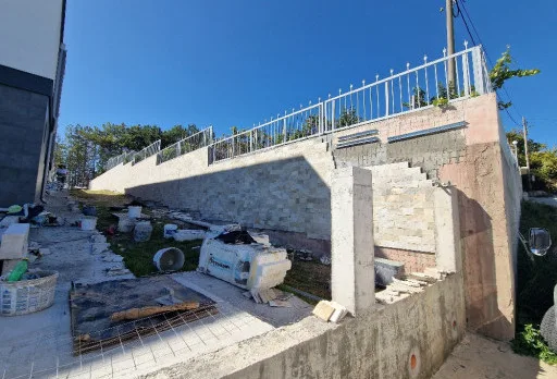 Модерна вила с плосък покрив в Балчик