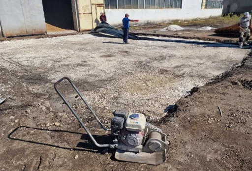 Строителство на складове за зърно в Кардам