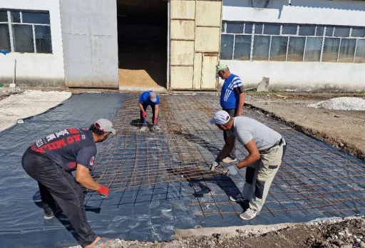 Строителство на складове за зърно в Кардам