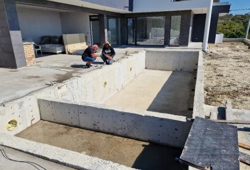 Модерна вила с плосък покрив в Балчик