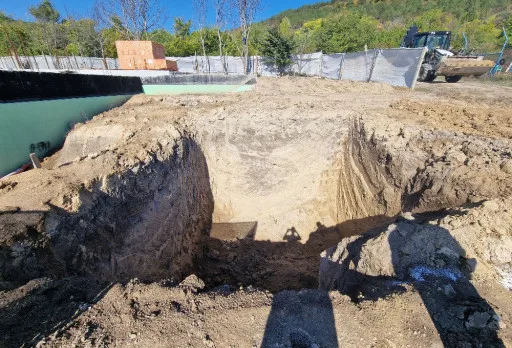 Класическа къща с покрив от керемиди – Рогачево 