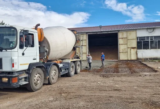Строителство на складове за зърно в Кардам