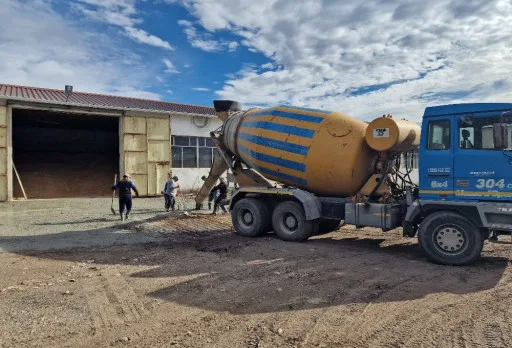 Строителство на складове за зърно в Кардам