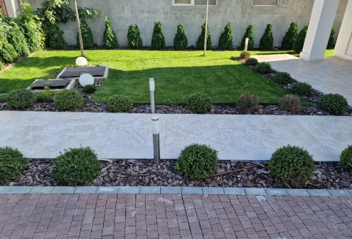 Двуетажна къща с паркомясто – с. Тополи, Варна