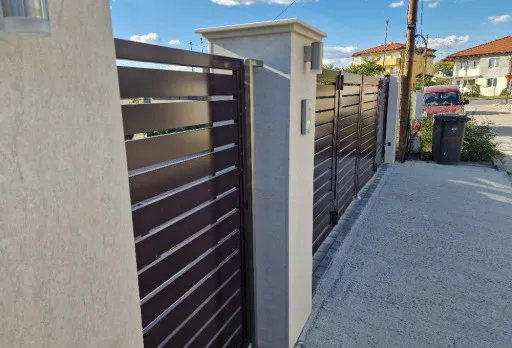 Двуетажна къща с паркомясто – с. Тополи, Варна