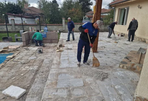Полагане на външна настилка от гранитогрес и други ремонтни работи до Балчик