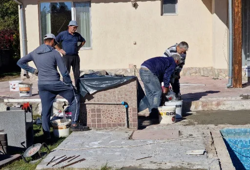 Полагане на външна настилка от гранитогрес и други ремонтни работи до Балчик