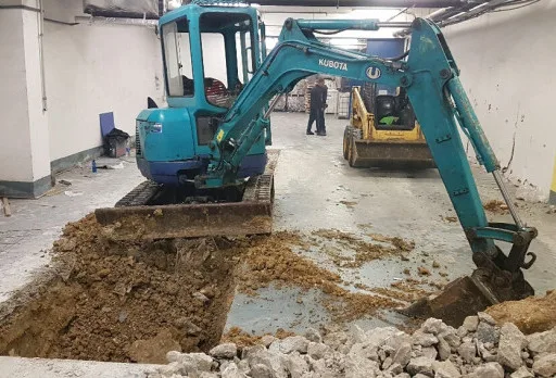 Строително-монтажни работи на основи за индустриален принтер във Варна