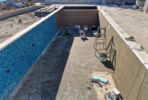 Модерна вила с плосък покрив в Балчик