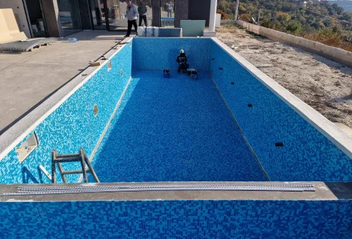 Модерна вила с плосък покрив в Балчик