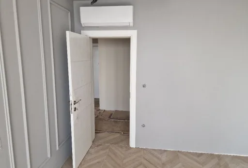 Модерна вила с плосък покрив в Балчик