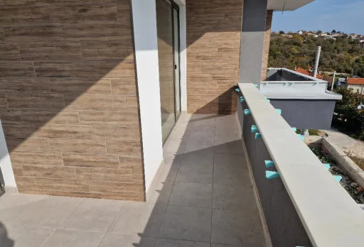 Модерна вила с плосък покрив в Балчик