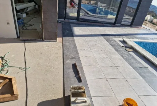 Модерна вила с плосък покрив в Балчик