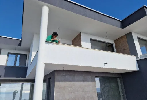 Модерна вила с плосък покрив в Балчик