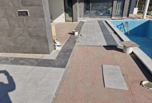 Модерна вила с плосък покрив в Балчик