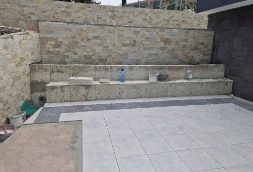 Модерна вила с плосък покрив в Балчик