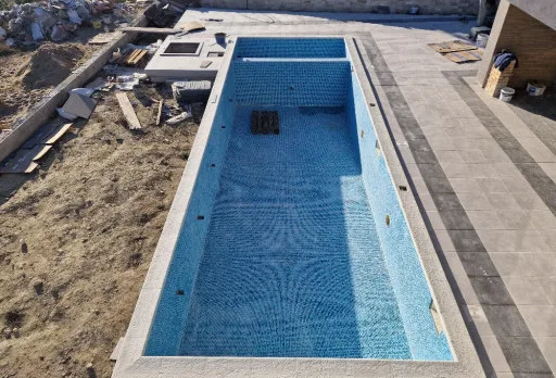 Модерна вила с плосък покрив в Балчик